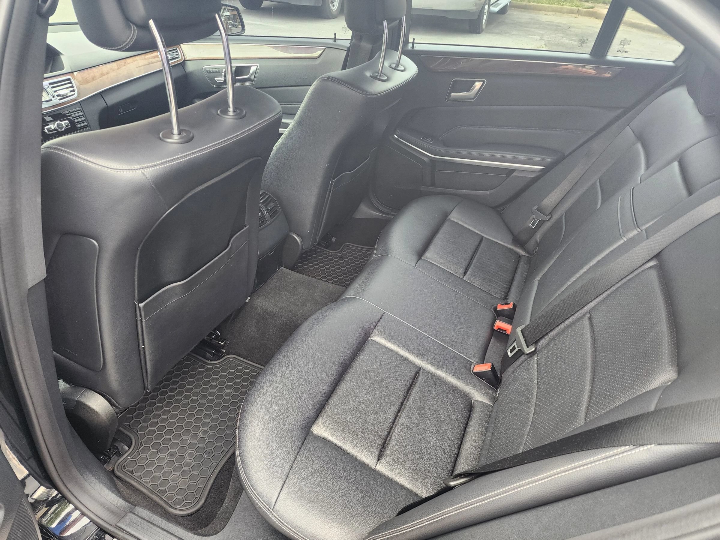 Used 2014 Mercedes-Benz E 350 4MATIC Sedan image 12