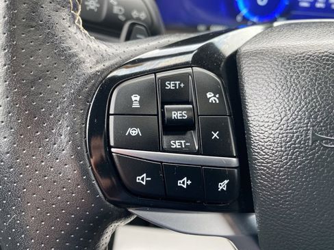Used 2023 Ford Explorer ST w/ Equipment Group 401A AWD/4WD image 34