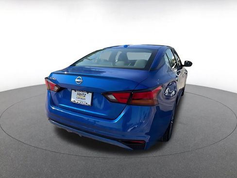 Used 2025 Nissan Altima 2.5 SV FWD image 15