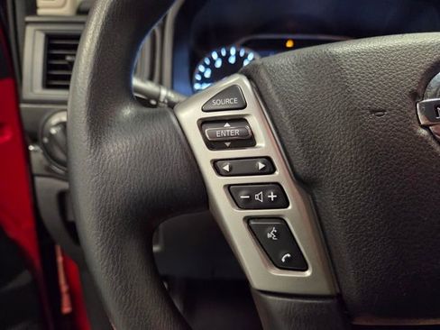 Used 2022 Nissan Titan SV RWD image 21