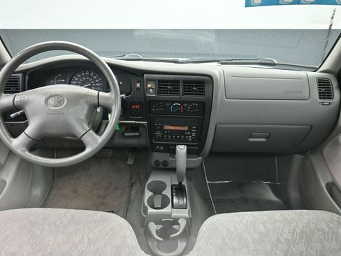 Used 2004 Toyota Tacoma 2WD Regular Cab image 35