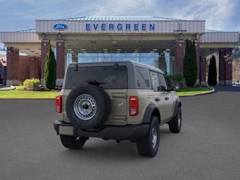 New 2025 Ford Bronco 4-Door image 8