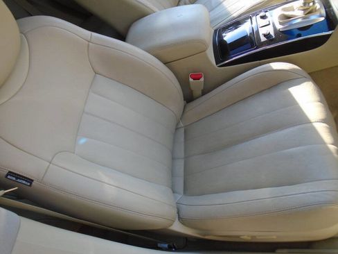 Used 2015 INFINITI QX70 Base AWD 4dr SUV image 23