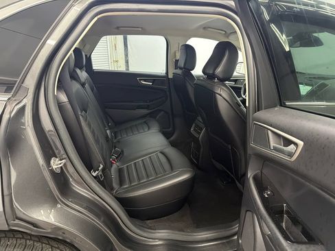 Used 2020 Ford Edge SEL w/ Convenience Package FWD image 16