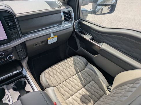 New 2026 Ford F450 Platinum w/ Platinum Plus Package AWD/4WD image 22
