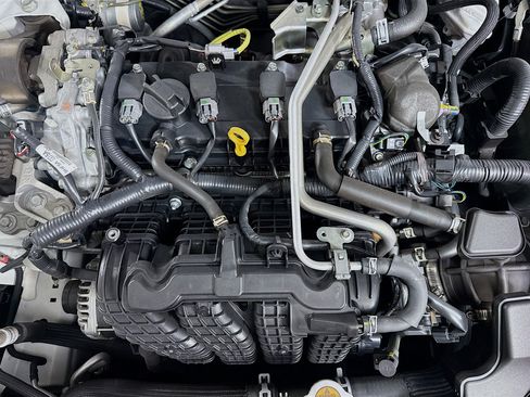 Used 2025 Nissan Altima 2.5 S image 39