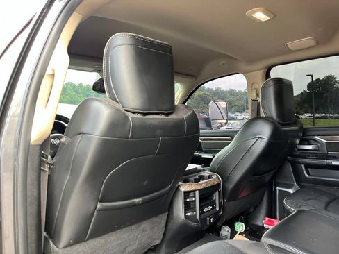 Used 2019 RAM 2500 Laramie AWD/4WD image 9