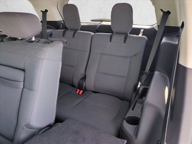 Used 2025 Ford Explorer Active AWD/4WD image 19