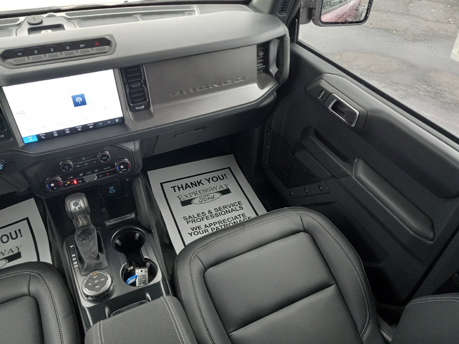 Used 2025 Ford Bronco Badlands AWD/4WD image 15