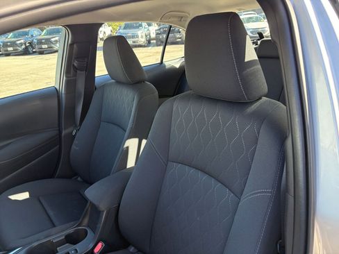 Used 2025 Toyota Corolla LE image 34