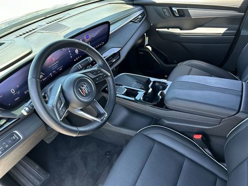 Used 2025 Buick Enclave Preferred w/ Power Package AWD/4WD image 10