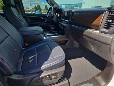 Certified 2024 Chevrolet Silverado 1500 High Country image 18
