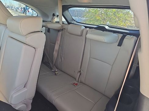 Used 2022 Toyota Highlander XLE image 8
