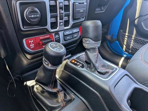 Used 2020 Jeep Gladiator Mojave w/ LED Lighting Group AWD/4WD image 11