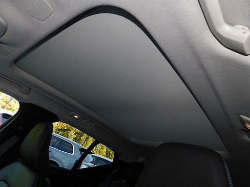 New 2026 Volvo XC40 B5 Ultra w/ Climate Package image 15