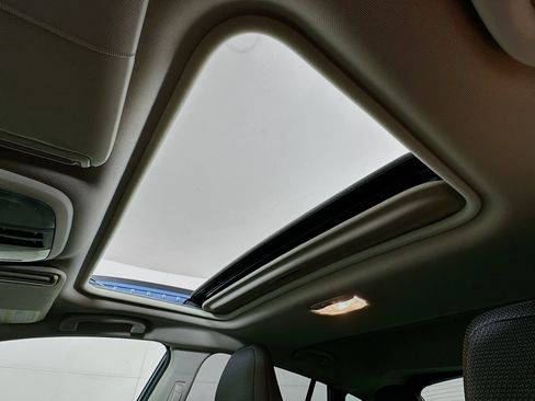 Used 2024 Subaru Crosstrek 2.0i Premium image 25