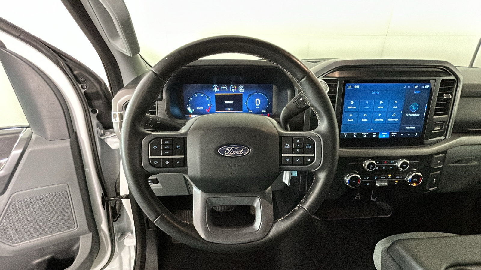 Used 2025 Ford F150 XLT w/ Equipment Group 301A Standard AWD/4WD image 17