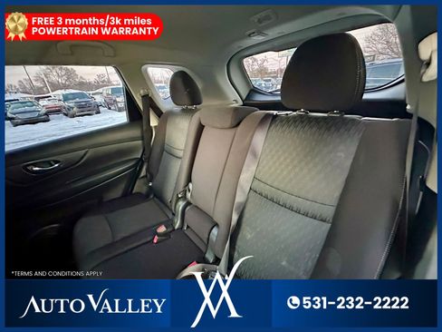 Used 2020 Nissan Rogue SV image 21