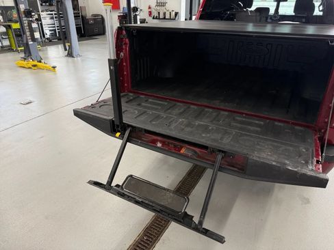 Used 2019 Ford F150 XLT w/ Equipment Group 302A Luxury AWD/4WD image 30