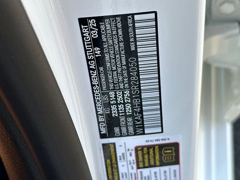 New 2025 Mercedes-Benz C 300 4MATIC Sedan image 32
