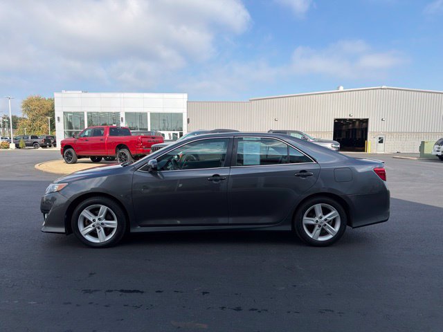 Used 2013 Toyota Camry SE FWD image 4
