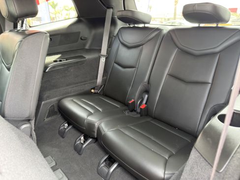 Used 2024 Cadillac XT6 Premium Luxury AWD/4WD image 20