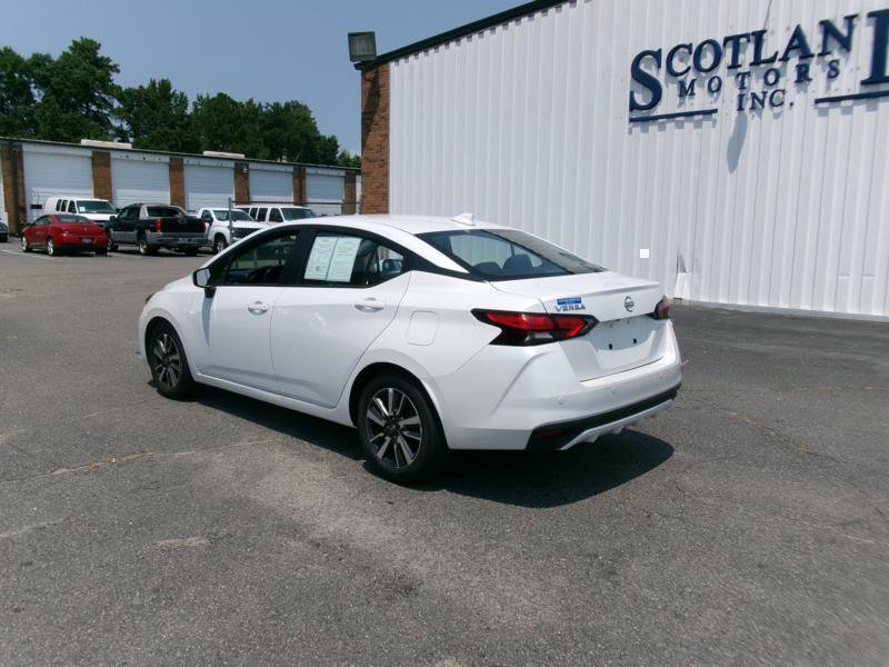 Used 2025 Nissan Versa SV FWD image 8