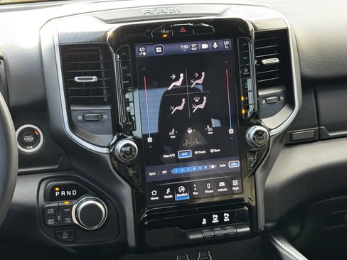 Used 2025 RAM 1500 Big Horn AWD/4WD image 17