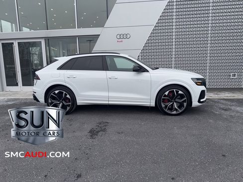Certified 2024 Audi RS Q8 w/ Black Optic Package image 2