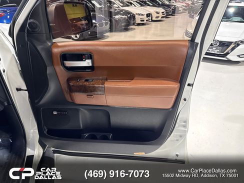 Used 2010 Toyota Sequoia Platinum AWD/4WD image 21