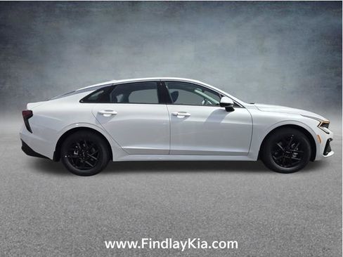 New 2026 Kia K5 LXS FWD image 3