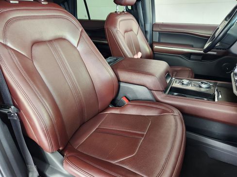 Certified 2023 Ford Expedition Limited image 10