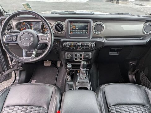 Used 2020 Jeep Wrangler Unlimited Sahara w/ Cold Weather Group AWD/4WD image 21