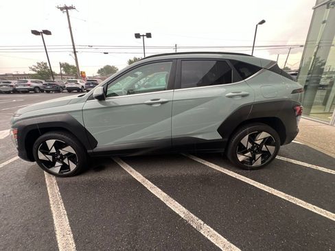 Used 2024 Hyundai Kona Limited AWD/4WD image 4