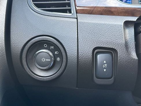 Used 2013 Ford Taurus Limited image 30