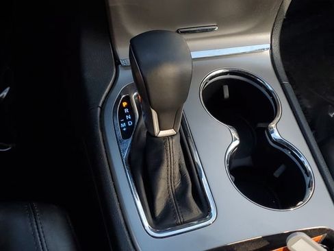 Used 2018 Jeep Grand Cherokee Altitude RWD image 32