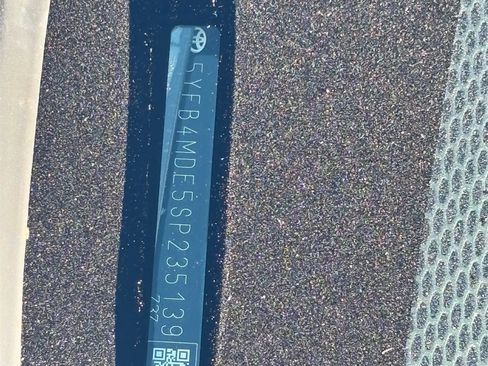 Used 2025 Toyota Corolla LE image 30