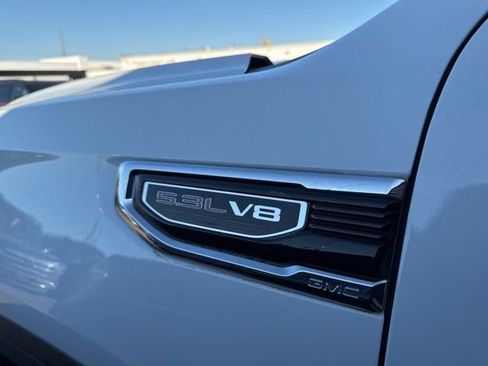 Used 2025 GMC Sierra 1500 SLT image 2