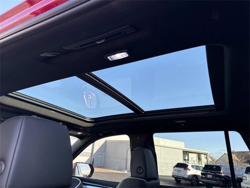 Used 2025 Cadillac Escalade Premium Luxury w/ Touring Package image 20