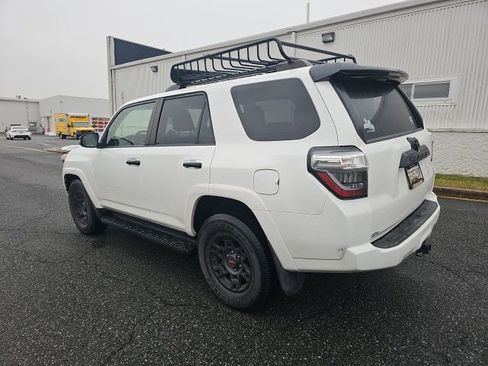 Used 2021 Toyota 4Runner Venture w/ Moonroof Package image 5