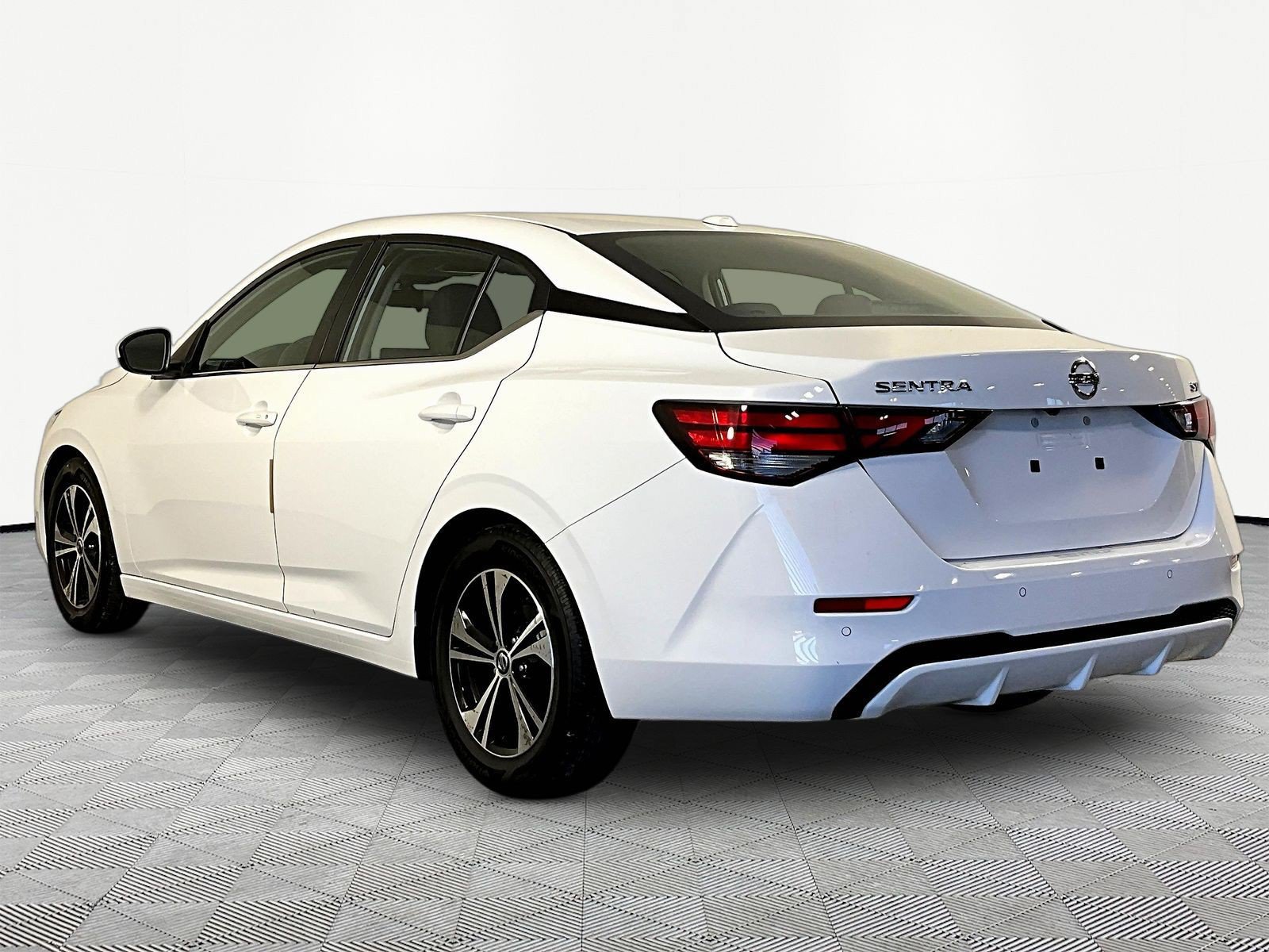 Used 2023 Nissan Sentra SV w/ All-Weather Package FWD image 4