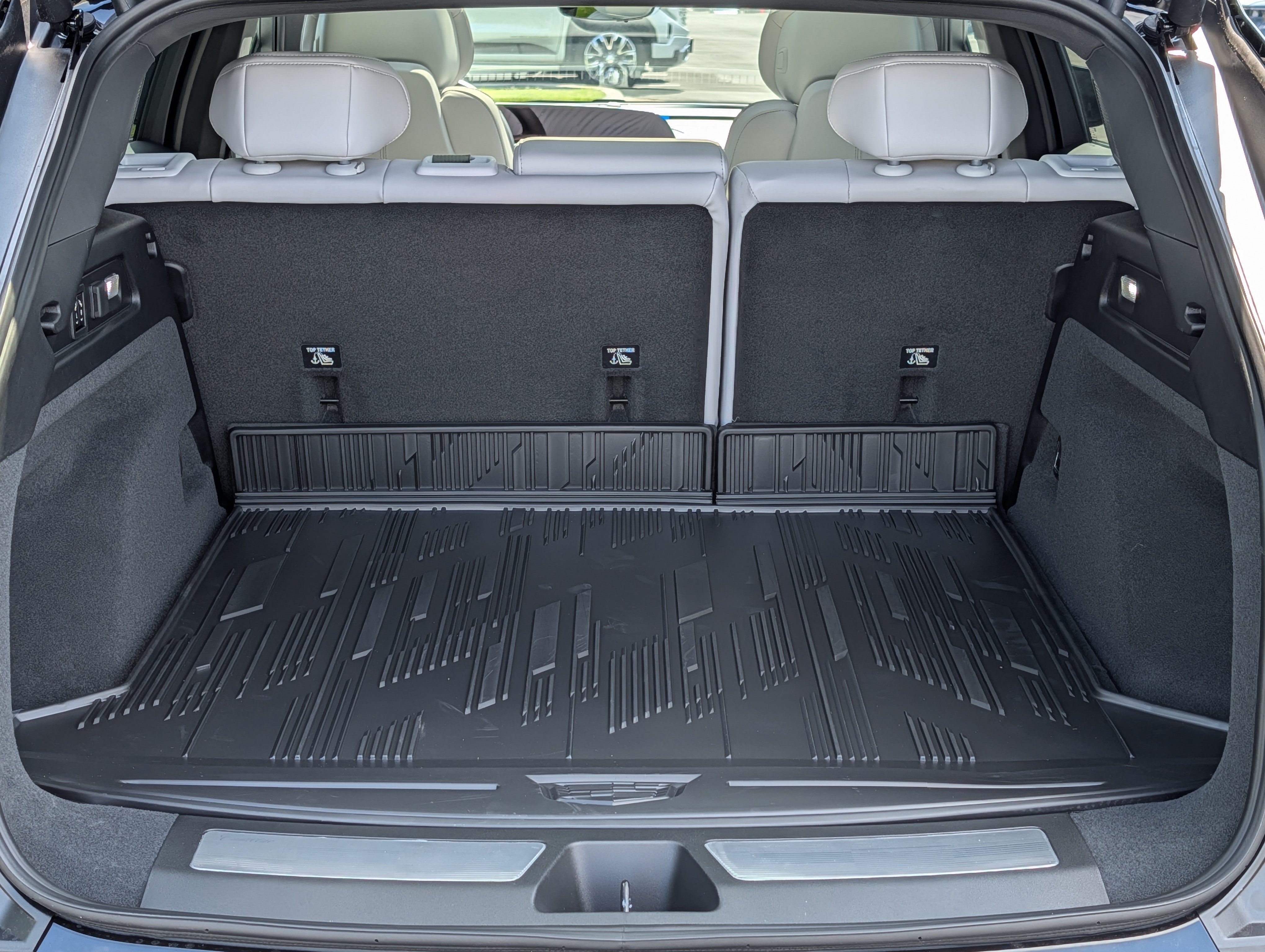 Used 2026 Cadillac Lyriq Premium Sport w/ LPO, Floor Liner Package AWD/4WD image 10