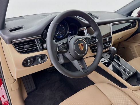 New 2026 Porsche Macan image 4