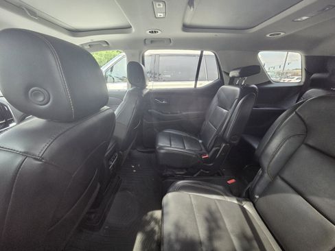 Used 2018 Chevrolet Traverse LT FWD image 8