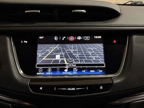 Used 2019 Cadillac XT5 Premium Luxury image 3