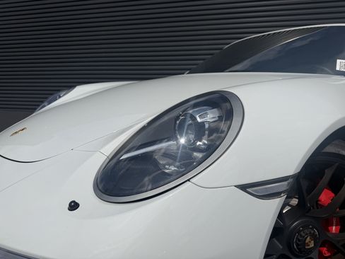 Certified 2018 Porsche 911 Targa 4 GTS AWD/4WD image 19