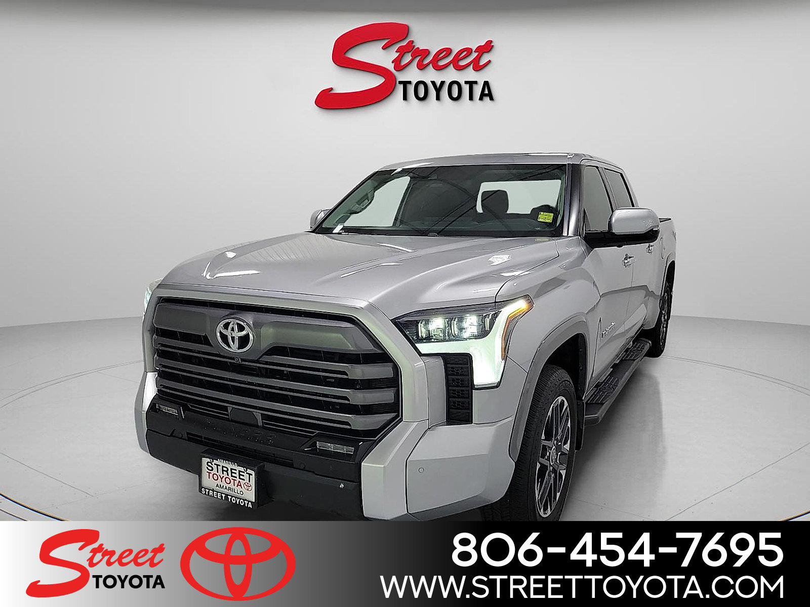 Used 2024 Toyota Tundra Limited AWD/4WD image 1