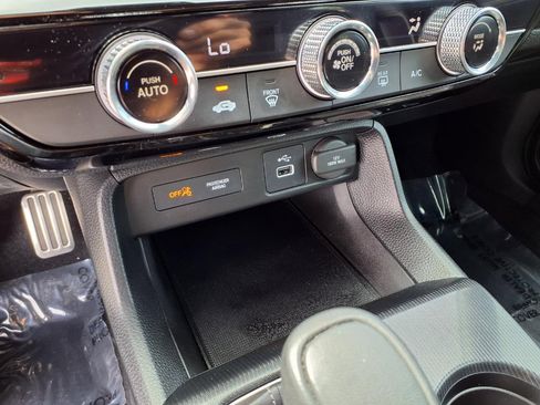 Used 2023 Honda Civic Sport image 23