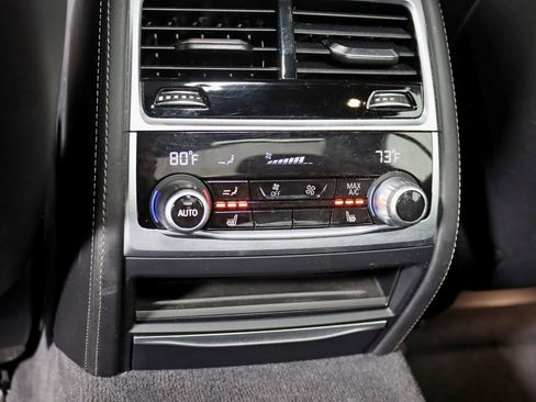 Used 2019 BMW 750i xDrive w/ M Sport Package image 27