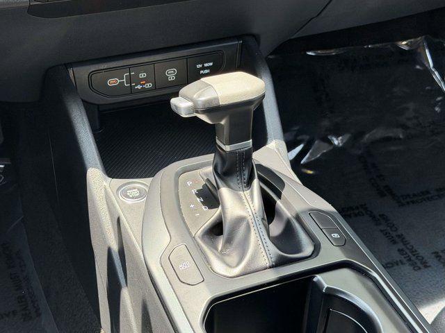 Used 2025 Kia K4 FWD image 22